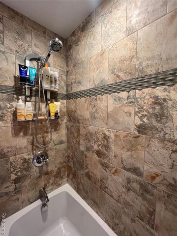 5872 Three Ponds Court, West Bloomfield, MI 48324