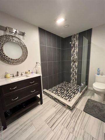 5872 Three Ponds Court, West Bloomfield, MI 48324