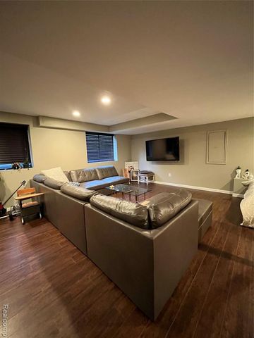 5872 Three Ponds Court, West Bloomfield, MI 48324