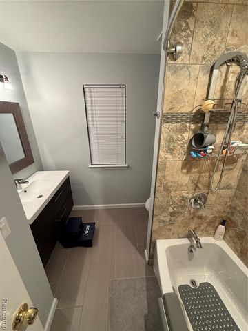 5872 Three Ponds Court, West Bloomfield, MI 48324