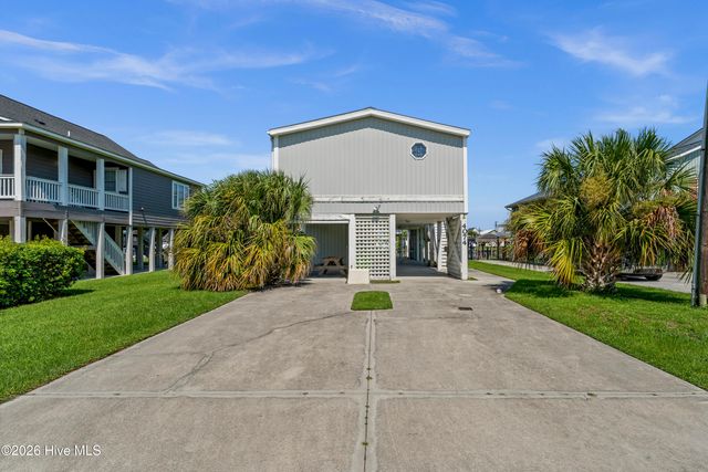 4074 4th Street, Holly Ridge, NC 28445