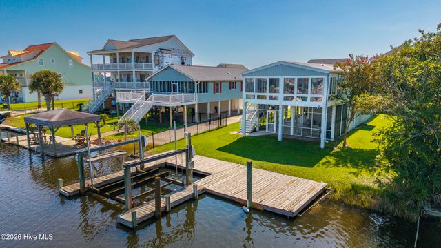 4074 4th Street, Holly Ridge, NC 28445