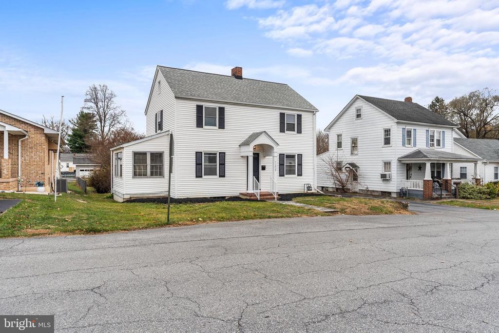 Image 2 of property listing at 11029 LINCOLN AVE, Hagerstown, MD 21740