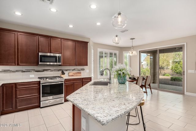 16930 W ALMERIA Road, Goodyear, AZ 85395