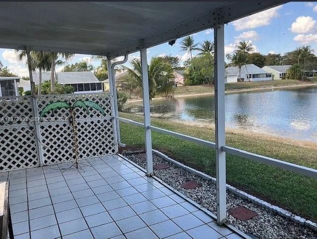 2385 SE 7th Pl, Homestead, FL 33033