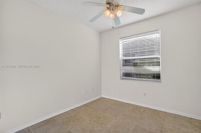 2385 SE 7th Pl, Homestead, FL 33033