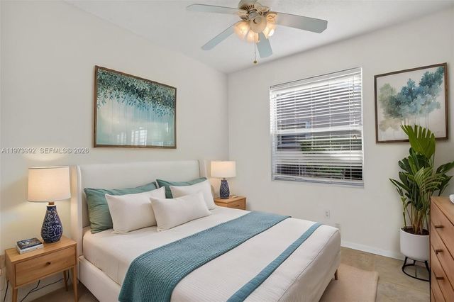 2385 SE 7th Pl, Homestead, FL 33033