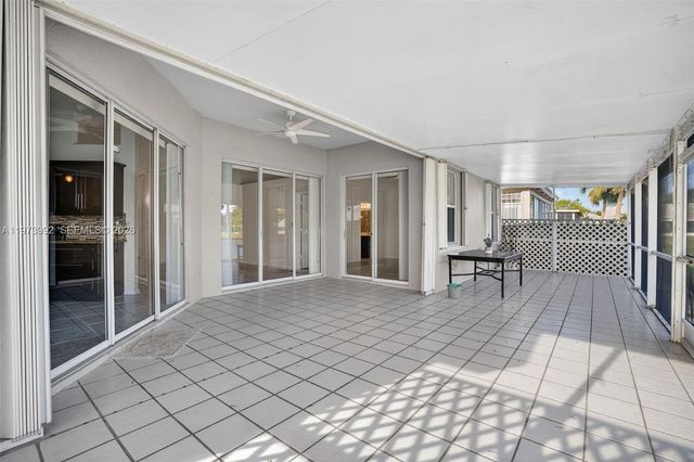 2385 SE 7th Pl, Homestead, FL 33033