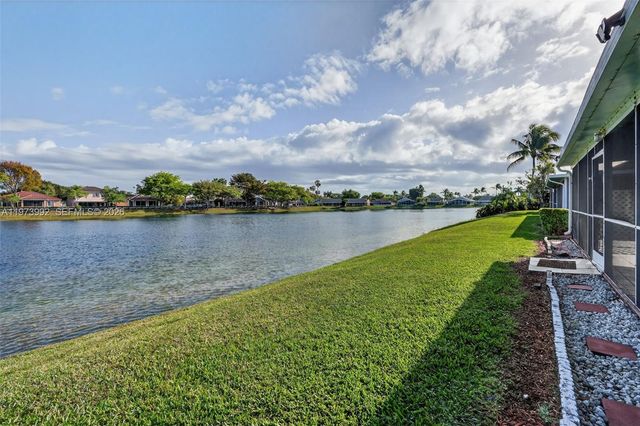 2385 SE 7th Pl, Homestead, FL 33033