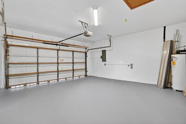 2385 SE 7th Pl, Homestead, FL 33033