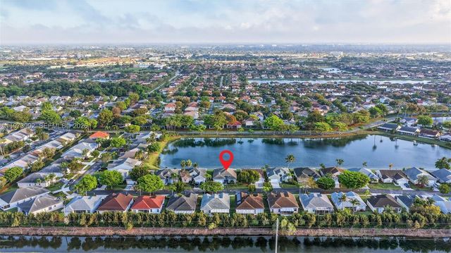 2385 SE 7th Pl, Homestead, FL 33033