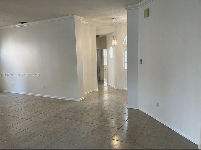 2385 SE 7th Pl, Homestead, FL 33033