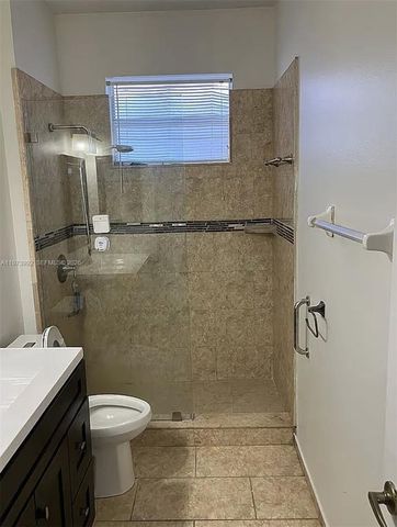 2385 SE 7th Pl, Homestead, FL 33033