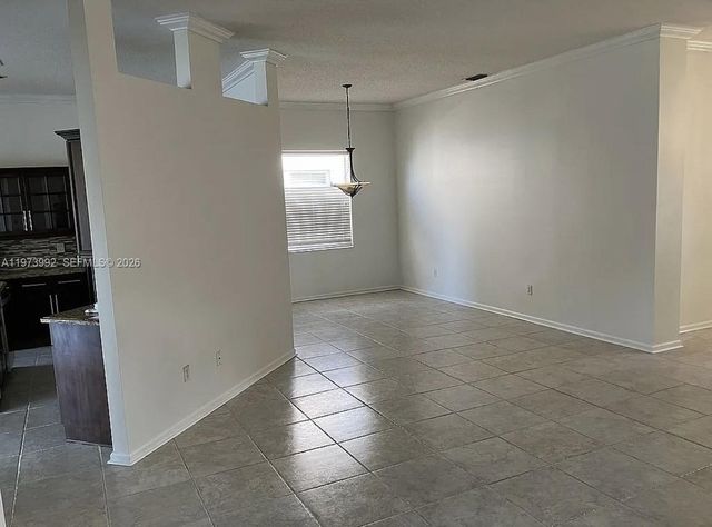 2385 SE 7th Pl, Homestead, FL 33033