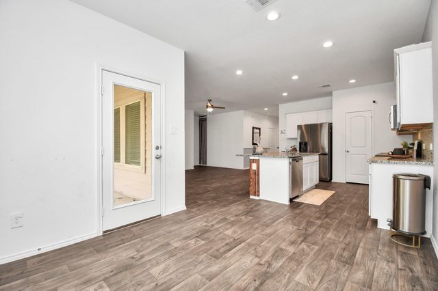 2911 Roman Forest Boulevard, New Caney, TX 77357