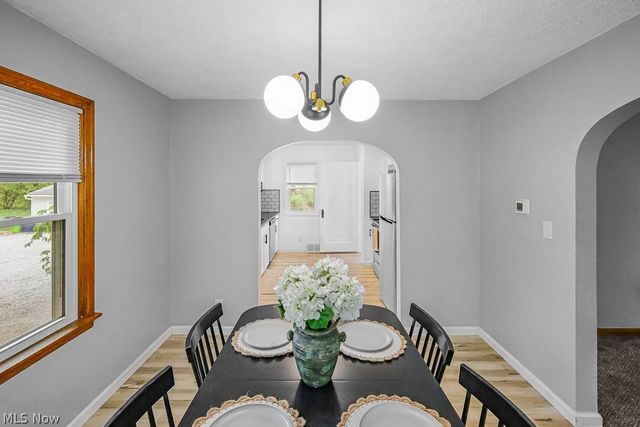 86 Southeast Avenue, Tallmadge, OH 44278