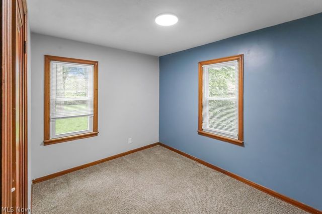 86 Southeast Avenue, Tallmadge, OH 44278