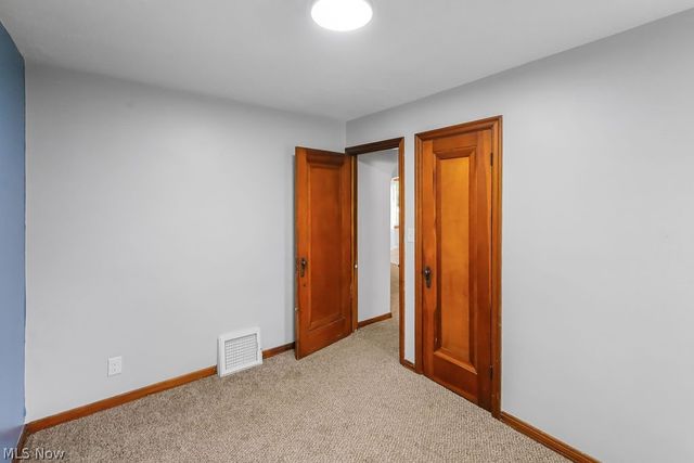 86 Southeast Avenue, Tallmadge, OH 44278