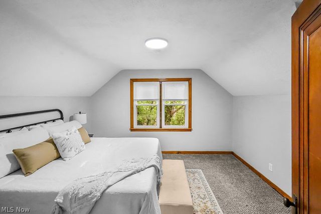 86 Southeast Avenue, Tallmadge, OH 44278