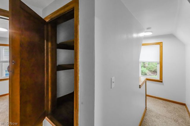 86 Southeast Avenue, Tallmadge, OH 44278