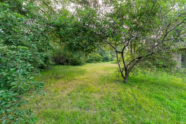 1514 Maplehurst Avenue, Mishawaka, IN 46545
