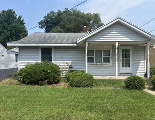 1514 Maplehurst Avenue, Mishawaka, IN 46545