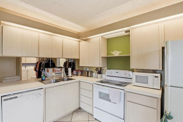 6604 Dryden Court D, Boynton Beach, FL 33436