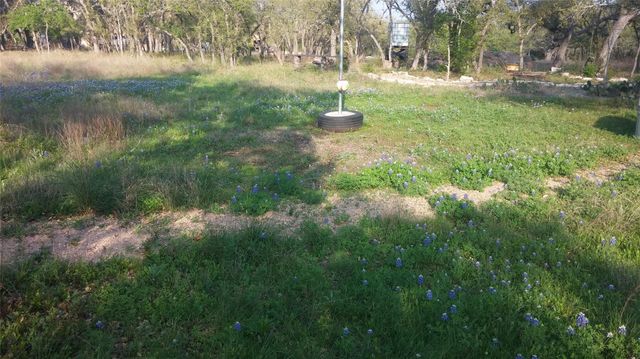 385 Country LN, Dripping Springs, TX 78620