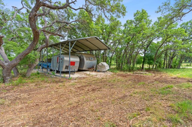 385 Country LN, Dripping Springs, TX 78620