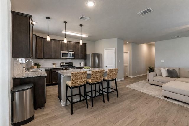 104 Laurel Oak Drive, Huntsville, TX 77320