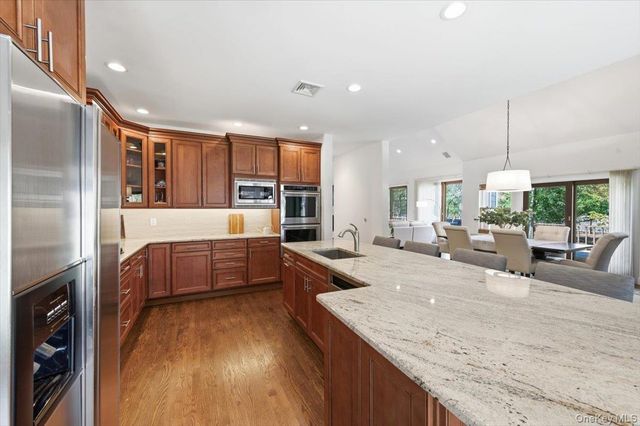 441 S Country Road, East Patchogue, NY 11772