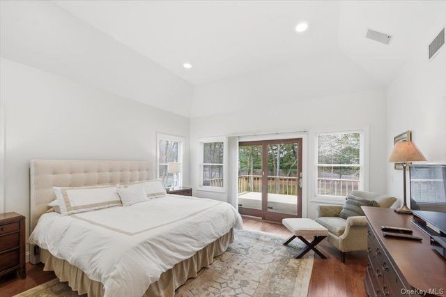 441 S Country Road, East Patchogue, NY 11772