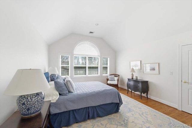 441 S Country Road, East Patchogue, NY 11772