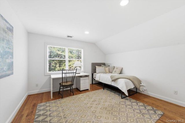 441 S Country Road, East Patchogue, NY 11772