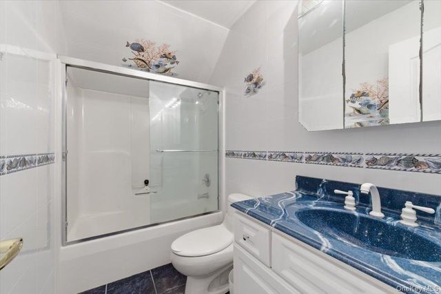 441 S Country Road, East Patchogue, NY 11772