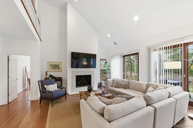 441 S Country Road, East Patchogue, NY 11772