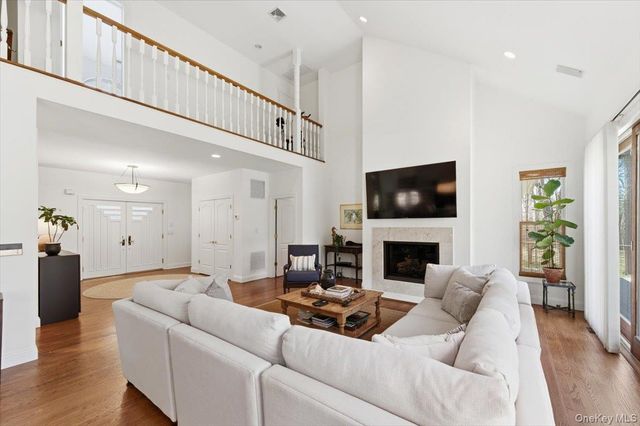 441 S Country Road, East Patchogue, NY 11772