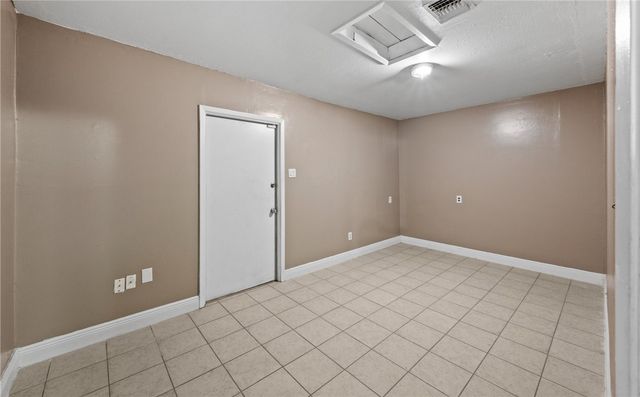 425 Vega Dr, Corpus Christi, TX 78418