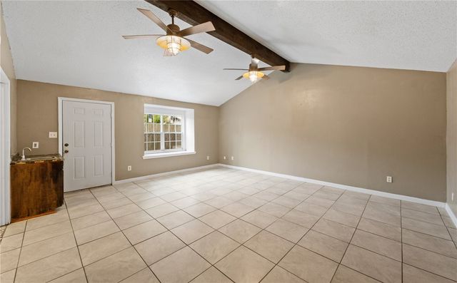 425 Vega Dr, Corpus Christi, TX 78418
