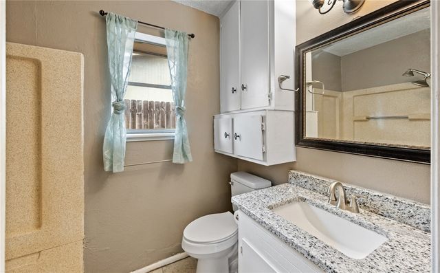 425 Vega Dr, Corpus Christi, TX 78418