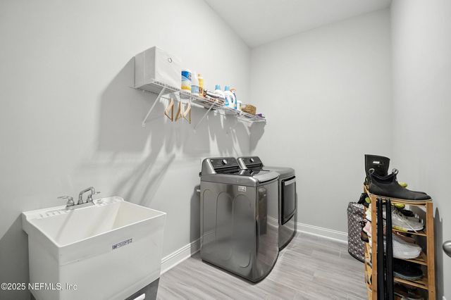 29 TRADESMAN Lane, St. Johns, FL 32259