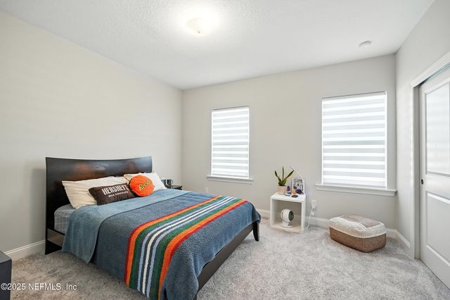 29 TRADESMAN Lane, St. Johns, FL 32259