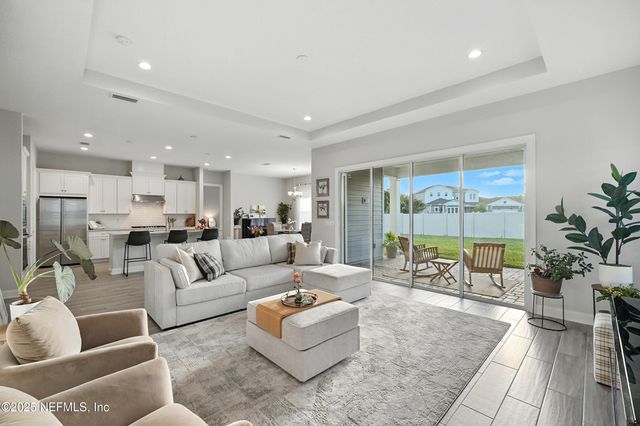 29 TRADESMAN Lane, St. Johns, FL 32259