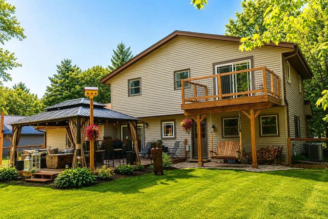 32609 Sunburst COURT, East Troy, WI 53120