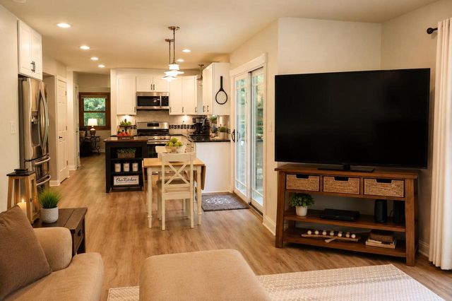 32609 Sunburst COURT, East Troy, WI 53120