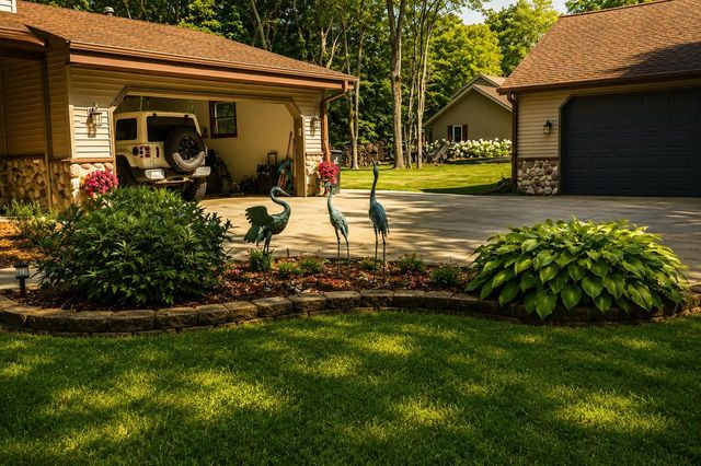 32609 Sunburst COURT, East Troy, WI 53120