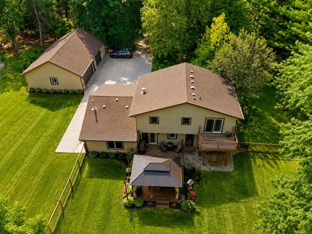 32609 Sunburst COURT, East Troy, WI 53120