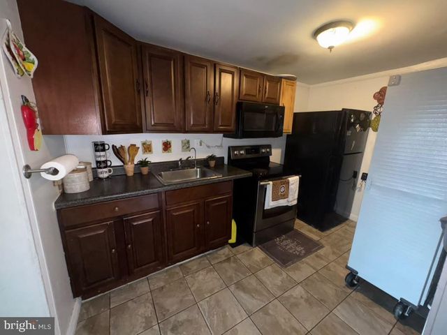 1559 MOSS ST, Reading, PA 19604