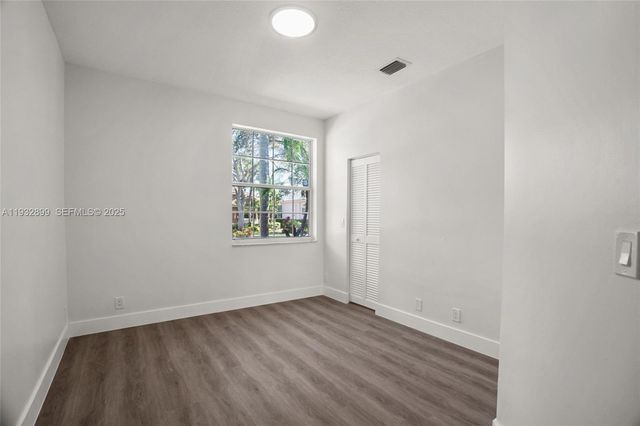 2611 Oakbrook Ln 2611, Weston, FL 33332