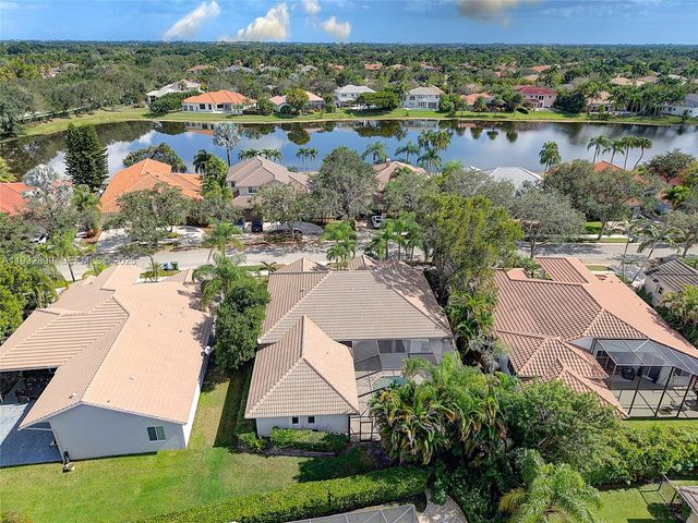 2611 Oakbrook Ln 2611, Weston, FL 33332